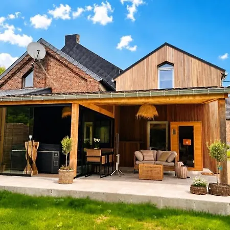 Les Deux Saules Holiday home *